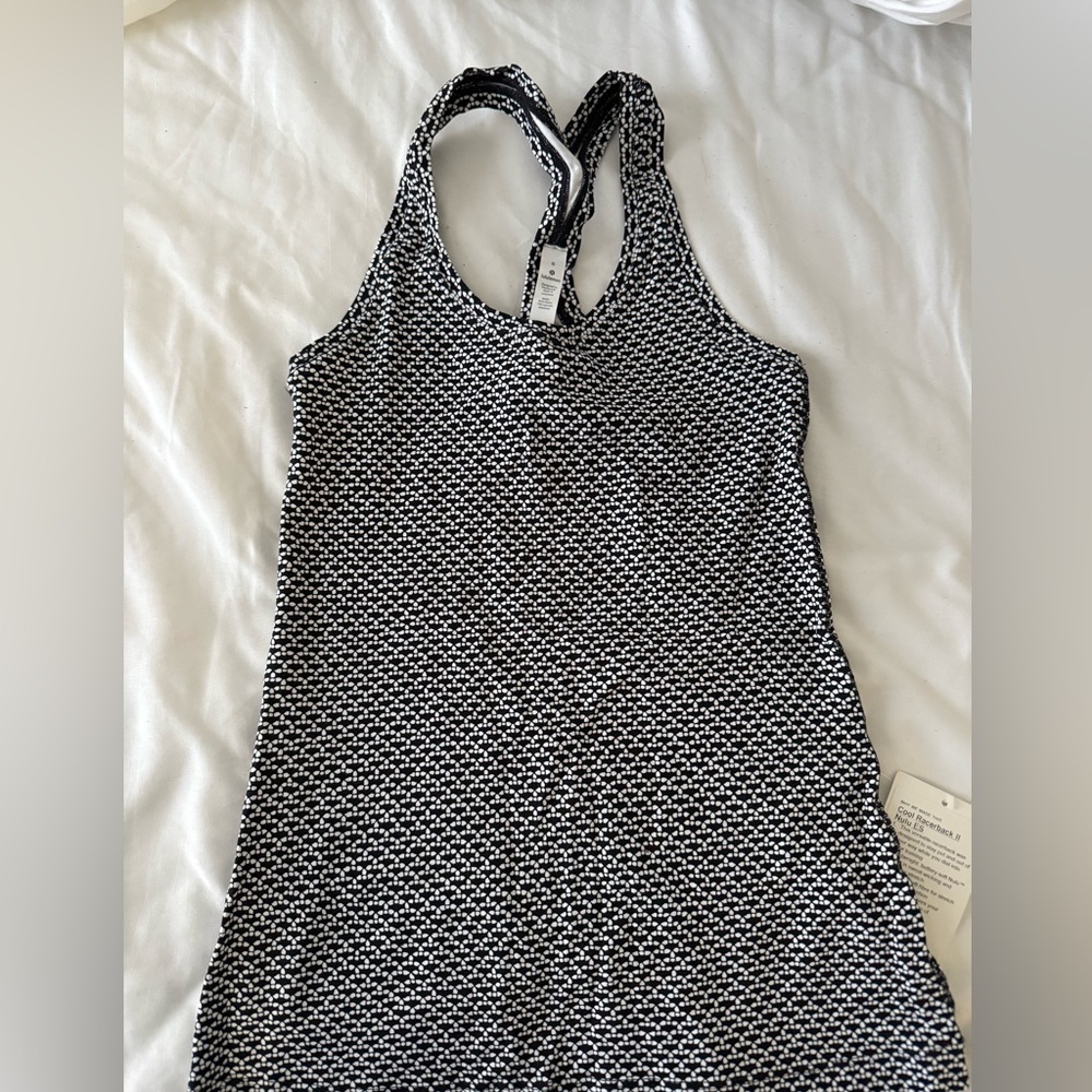 Lululemon Athletica Black and White Patterned cool racer back nulu